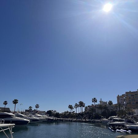 Beachfront Apartment Near Marbella Sitio de Calahonda Εξωτερικό φωτογραφία