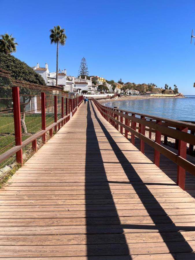 Beachfront Apartment Near Marbella Sitio de Calahonda Εξωτερικό φωτογραφία