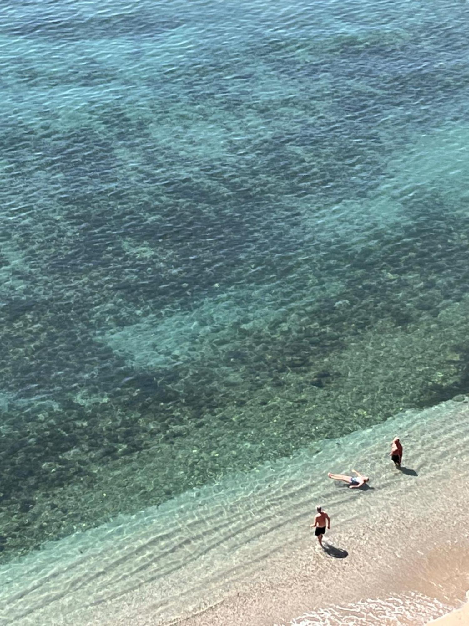 Beachfront Apartment Near Marbella Sitio de Calahonda Εξωτερικό φωτογραφία